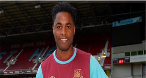 ويستهام يضم أليكس سونج مجددا من برشلونة الأسباني 